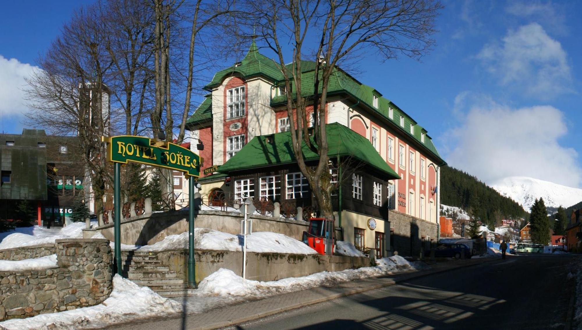 Hotel Hořec Pec pod Sněžkou Buitenkant foto