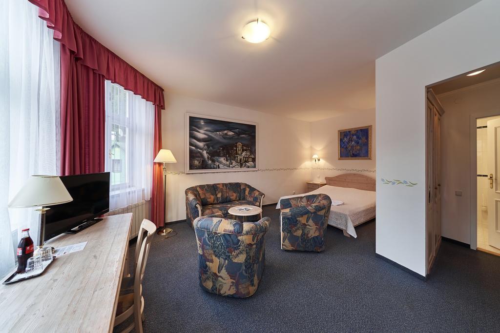Hotel Hořec Pec pod Sněžkou Buitenkant foto